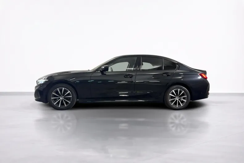 BMW 320i (Seria 3) din 2023 cu 95.743 km - oferta BMW227807 - foto 2