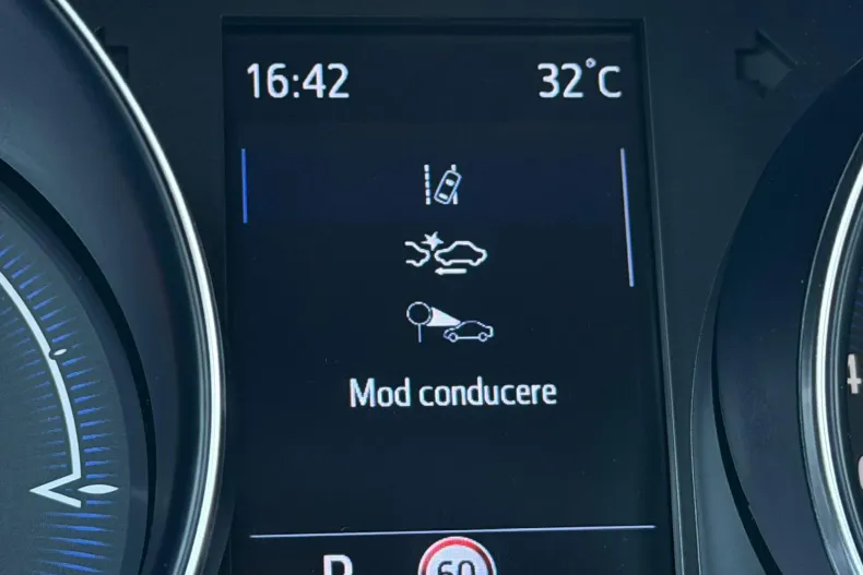 Toyota C-HR din 2021 cu 93.000 km - oferta TOY227813 - foto 32