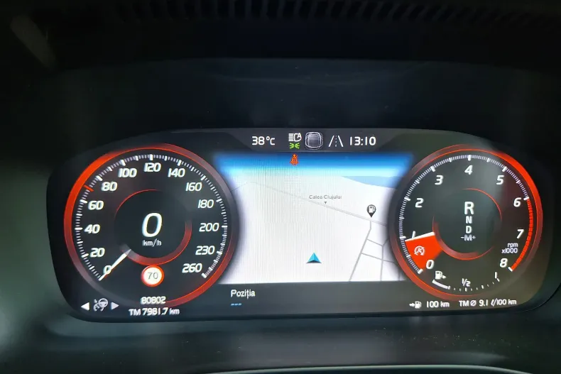 Volvo XC40 din 2020 cu 80.802 km - oferta VOL227826 - foto 23