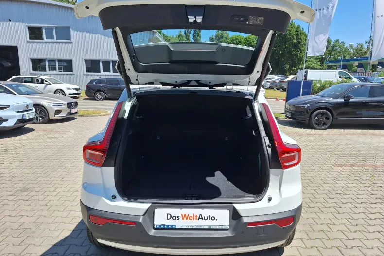 Volvo XC40 din 2020 cu 80.802 km - oferta VOL227826 - foto 33