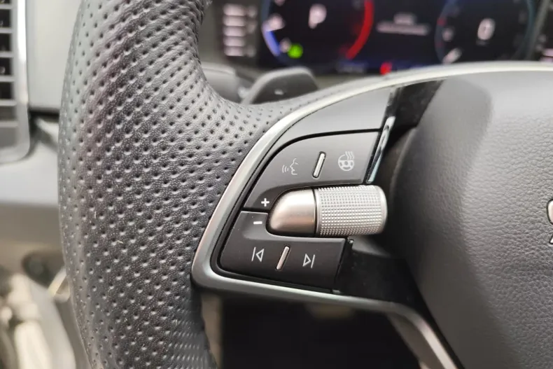 Skoda Karoq din 2025 cu 29.039 km - oferta SKO227828 - foto 11