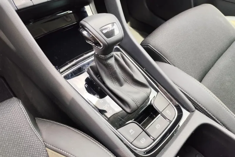 Skoda Karoq din 2025 cu 29.039 km - oferta SKO227828 - foto 23