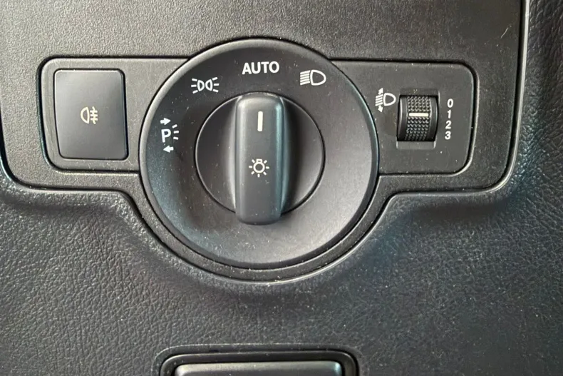 Mercedes-Benz Vito din 2021 cu 21.000 km - oferta MER227831 - foto 9