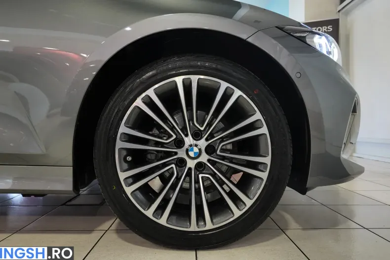 BMW 318i (Seria 3) din 2024 cu 7.800 km - oferta BMW227837 - foto 35