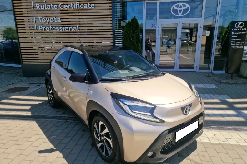 Toyota Aygo (X) din 2023 cu 46.505 km - oferta TOY227845 - foto 1