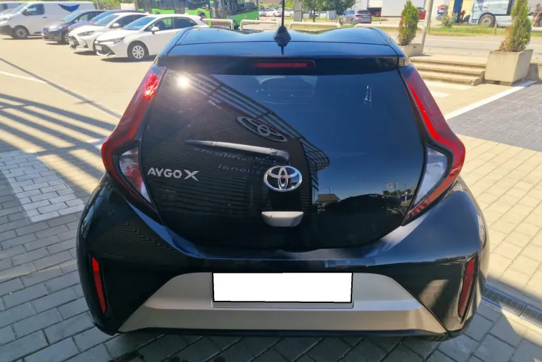 Toyota Aygo (X) din 2023 cu 46.505 km - oferta TOY227845 - foto 7