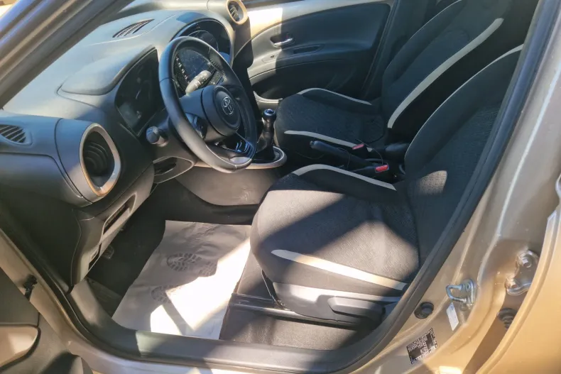 Toyota Aygo (X) din 2023 cu 46.505 km - oferta TOY227845 - foto 9