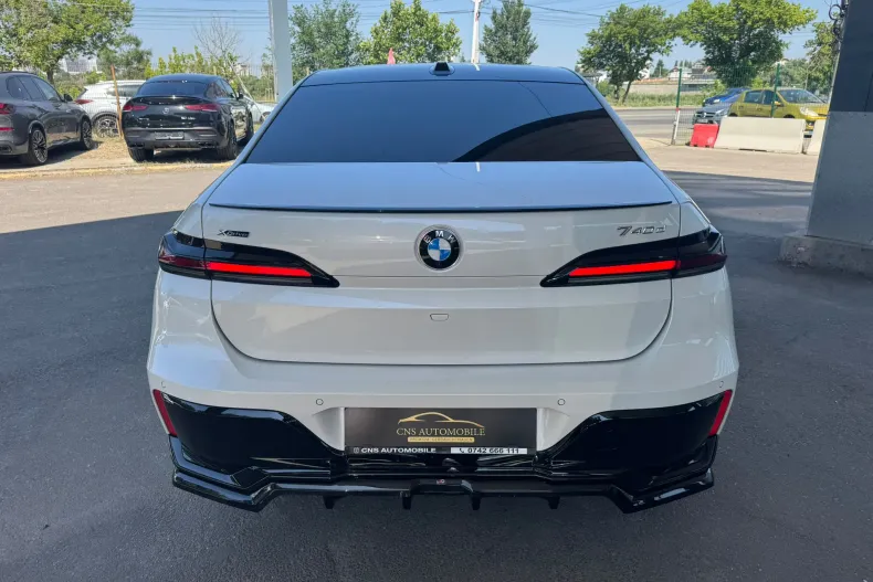 BMW 740d (Seria 7) din 2025 cu 10.277 km - oferta BMW227846 - foto 9