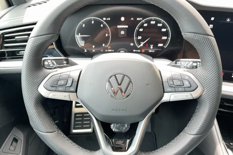 Volkswagen Touareg din 2026 cu 3.000 km - oferta VOL227865 - foto 8