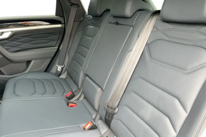 Volkswagen Touareg din 2026 cu 3.000 km - oferta VOL227865 - foto 10