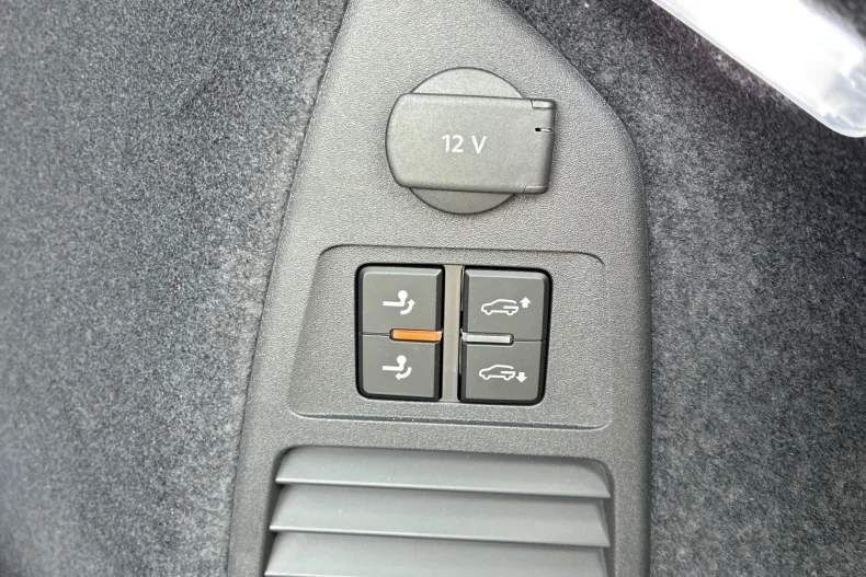 Volkswagen Touareg din 2026 cu 3.000 km - oferta VOL227865 - foto 11