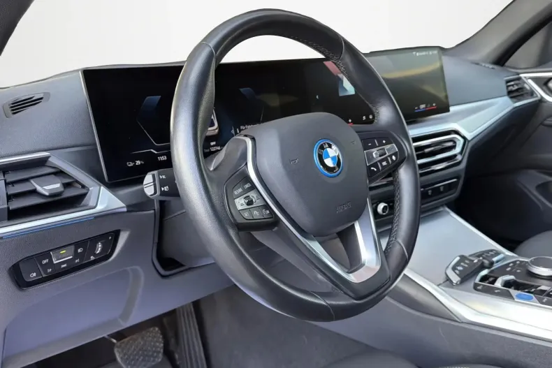 BMW i4 (Seria 4) din 2023 cu 122.700 km - oferta BMW227893 - foto 17