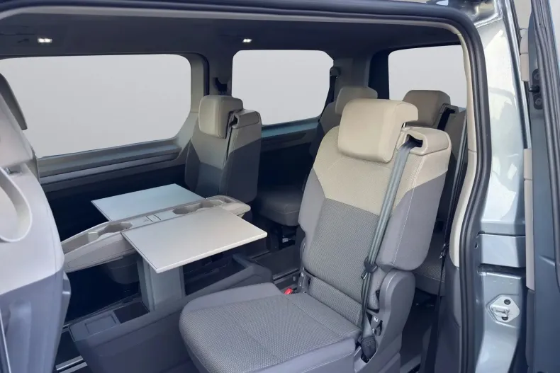 Volkswagen Multivan din 2024 cu 14.700 km - oferta VOL227894 - foto 13