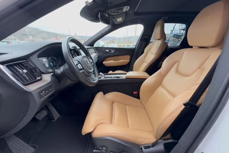 Volvo XC60 din 2021 cu 109.616 km - oferta VOL227897 - foto 11