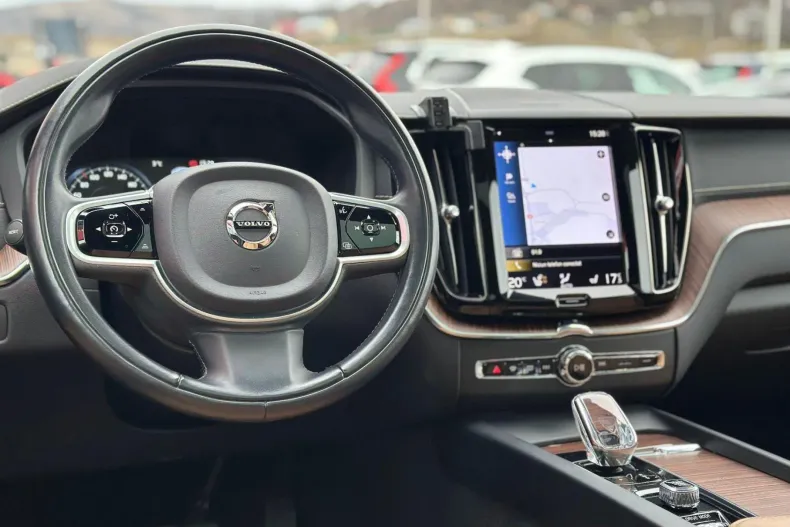 Volvo XC60 din 2021 cu 109.616 km - oferta VOL227897 - foto 16