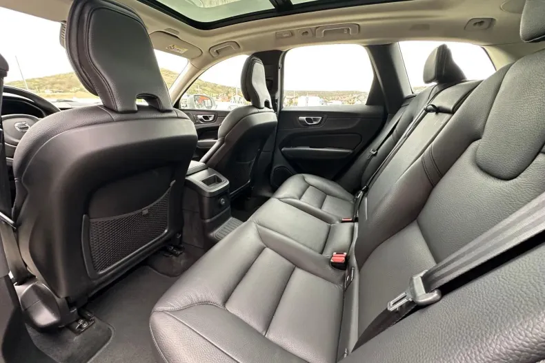 Volvo XC60 din 2021 cu 64.600 km - oferta VOL227898 - foto 15