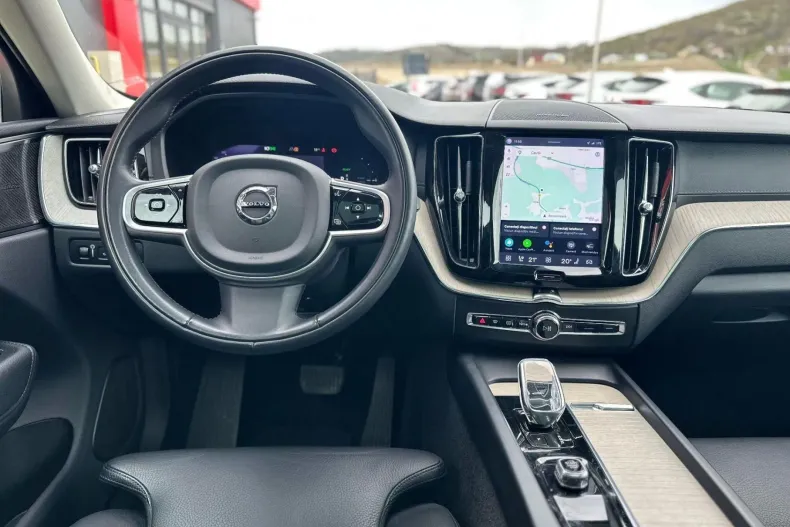 Volvo XC60 din 2021 cu 64.600 km - oferta VOL227898 - foto 26