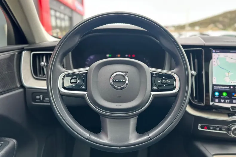 Volvo XC60 din 2021 cu 64.600 km - oferta VOL227898 - foto 27