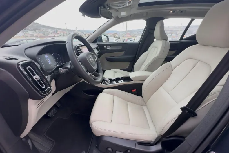 Volvo XC40 din 2021 cu 68.458 km - oferta VOL227899 - foto 11