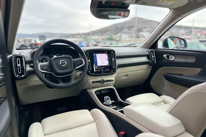 Volvo XC40 din 2021 cu 68.458 km - oferta VOL227899 - foto 15