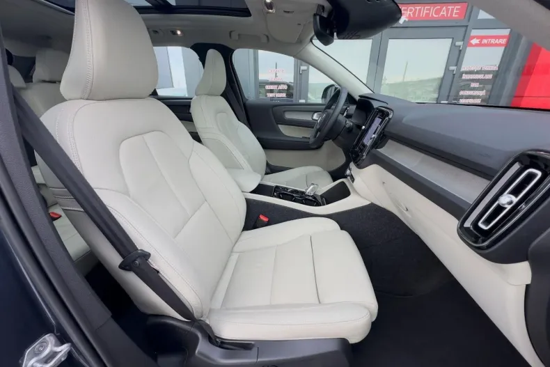 Volvo XC40 din 2021 cu 68.458 km - oferta VOL227899 - foto 22