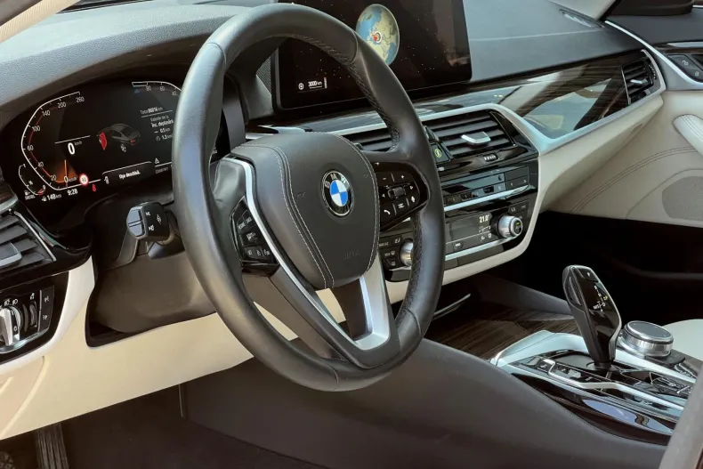BMW 520d (Seria 5) din 2022 cu 86.816 km - oferta BMW227904 - foto 13