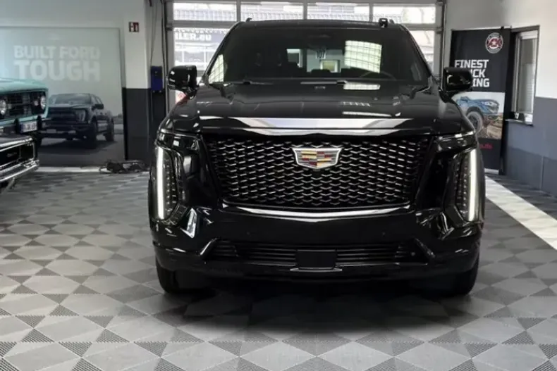 Cadillac Escalade din 2026 cu 1.000 km - oferta CAD227915 - foto 4