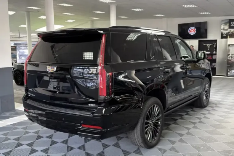 Cadillac Escalade din 2026 cu 1.000 km - oferta CAD227915 - foto 8