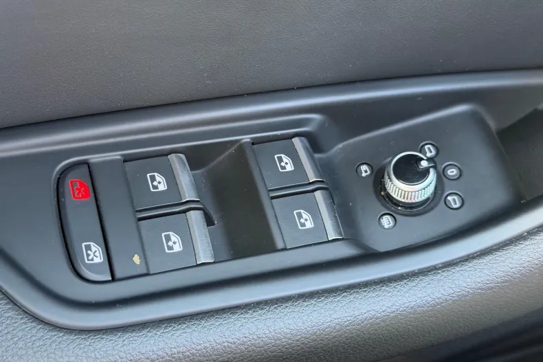 Audi A4 Limuzina din 2023 cu 89.016 km - oferta AUD227929 - foto 31