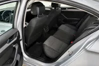 Volkswagen Passat din 2021 cu 83.502 km - oferta VOL227932 - foto 5