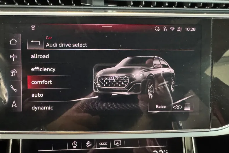 Audi Q8 din 2025 cu 19.000 km - oferta AUD227948 - foto 13