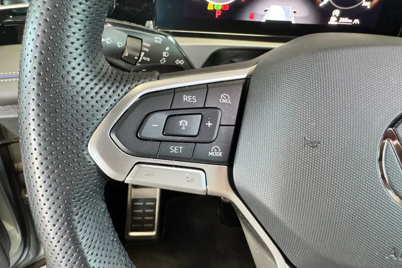 Volkswagen Tiguan din 2024 cu 44.224 km - oferta VOL227949 - foto 12