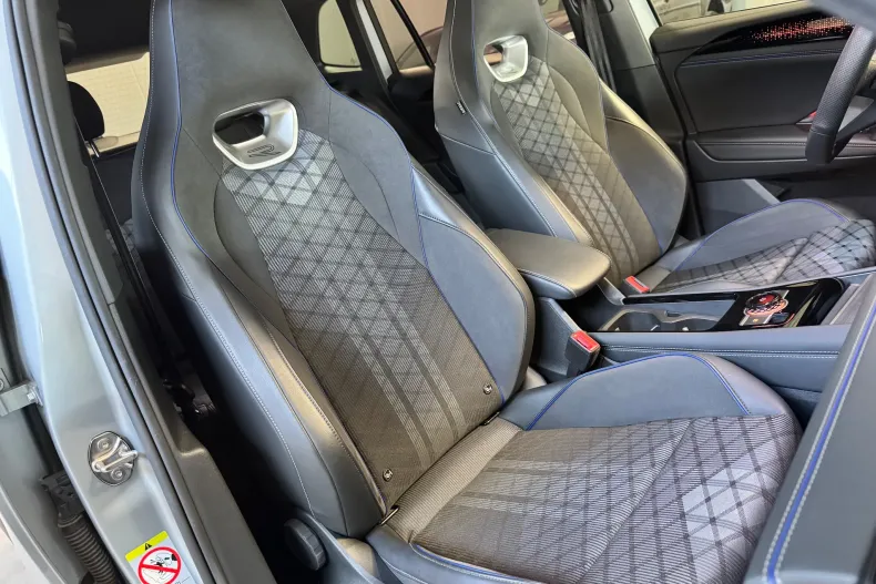 Volkswagen Tiguan din 2024 cu 44.224 km - oferta VOL227949 - foto 19