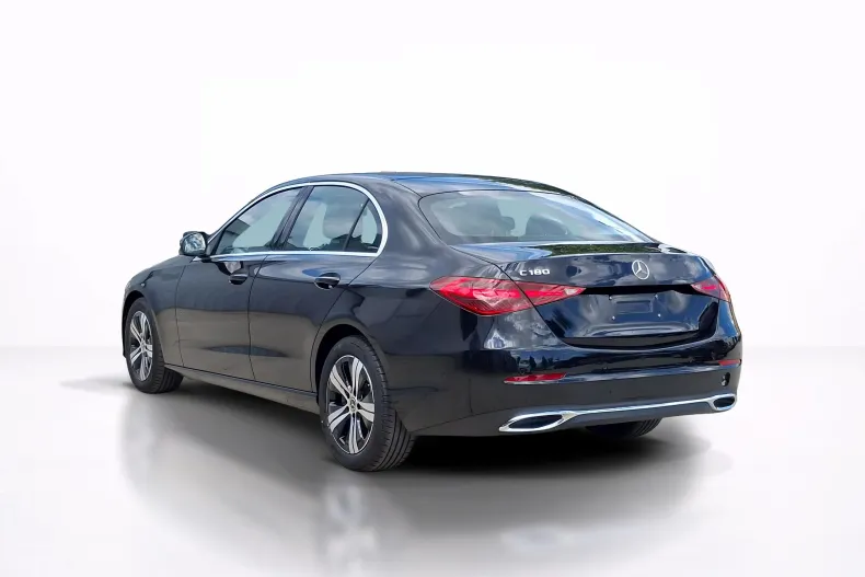 Mercedes-Benz C 180 (Clasa C) din 2026 cu 5 km - oferta MER227954 - foto 3