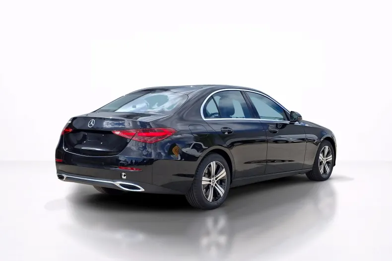 Mercedes-Benz C 180 (Clasa C) din 2026 cu 5 km - oferta MER227954 - foto 5