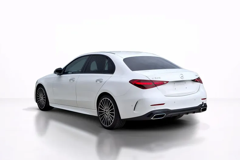 Mercedes-Benz C 300 (Clasa C) din 2026 cu 5 km - oferta MER227957 - foto 3
