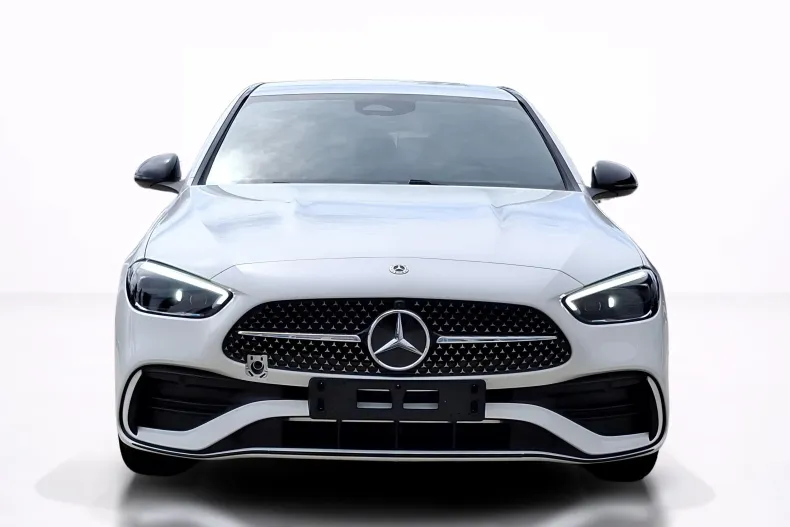 Mercedes-Benz C 300 (Clasa C) din 2026 cu 5 km - oferta MER227957 - foto 8
