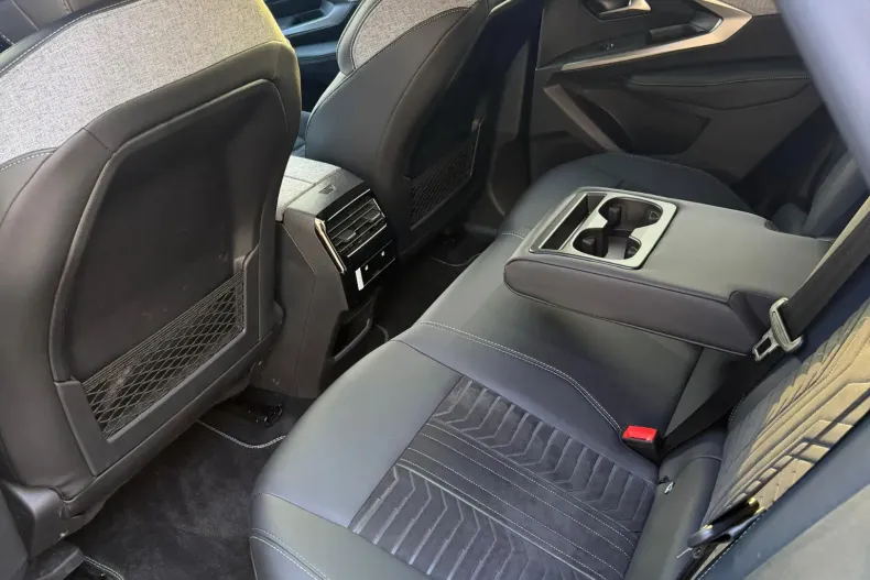 Peugeot 3008 din 2025 cu 1.430 km - oferta PEU227960 - foto 18