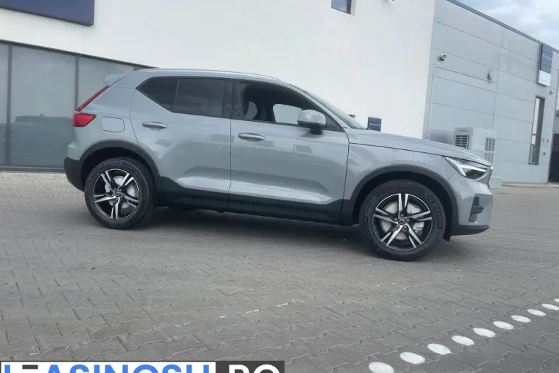Volvo XC40 din 2025 cu 1 km - oferta VOL227965 - foto 3