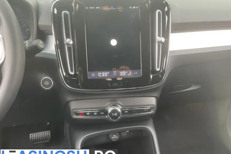 Volvo XC40 din 2025 cu 1 km - oferta VOL227965 - foto 18