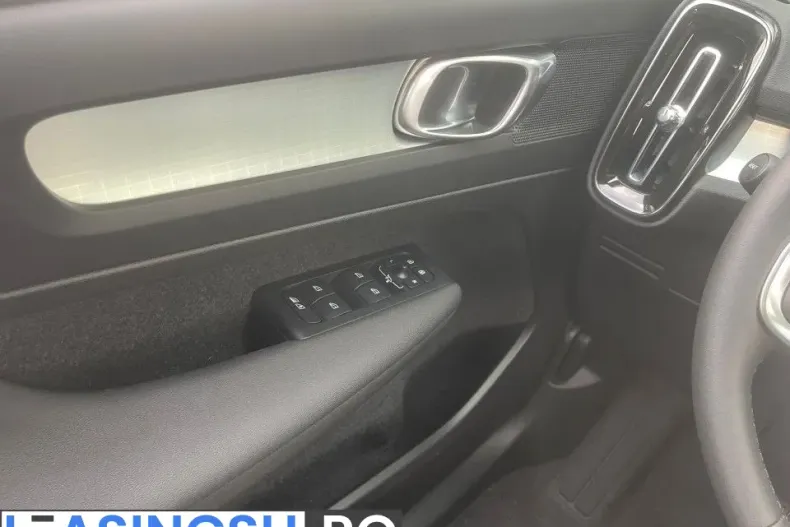 Volvo XC40 din 2025 cu 1 km - oferta VOL227965 - foto 20