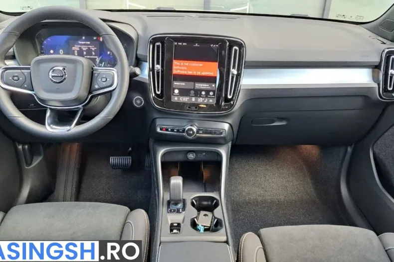 Volvo XC40 din 2025 cu 1 km - oferta VOL227967 - foto 12