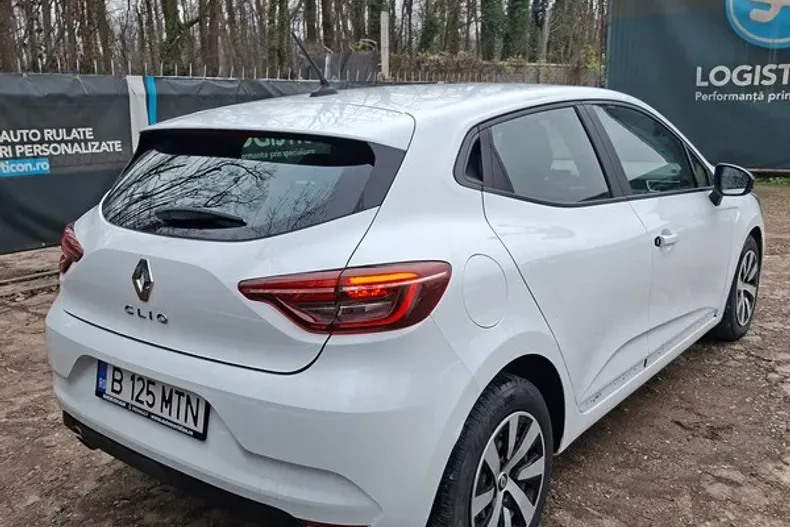 Renault Clio din 2023 cu 42.503 km - oferta REN227971 - foto 4