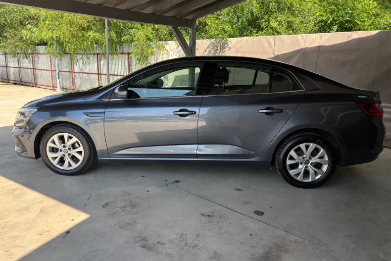 Renault Megane din 2021 cu 142.900 km - oferta REN227976 - foto 8