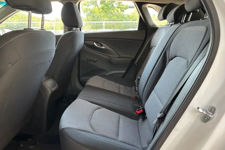 Hyundai i30 din 2022 cu 106.000 km - oferta HYU227978 - foto 29