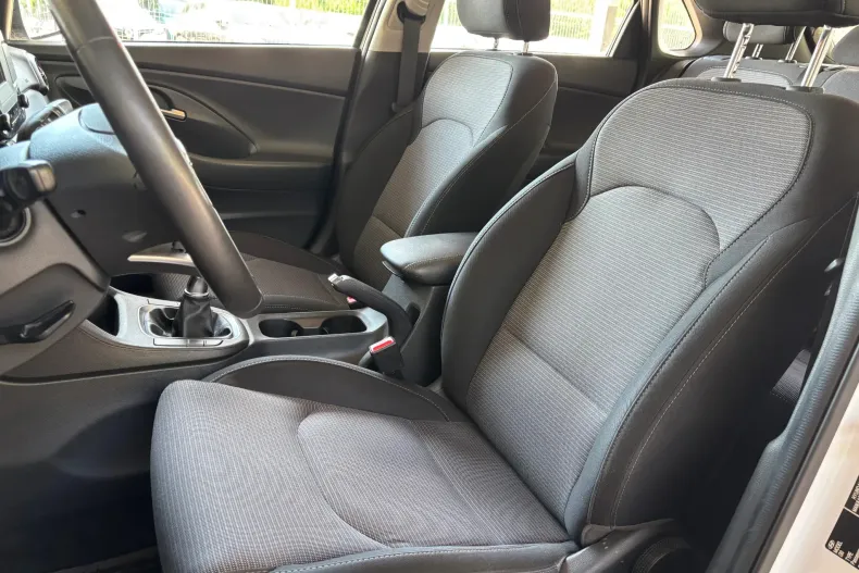 Hyundai i30 din 2022 cu 106.000 km - oferta HYU227978 - foto 31