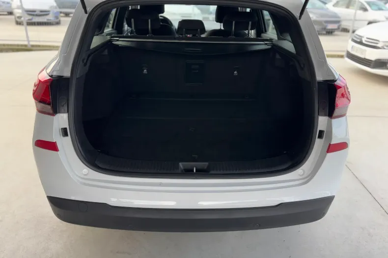 Hyundai i30 din 2020 cu 180.000 km - oferta HYU227979 - foto 9