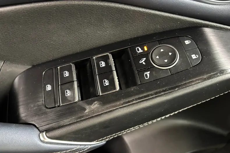 Nissan Qashqai din 2023 cu 143.000 km - oferta NIS227980 - foto 26