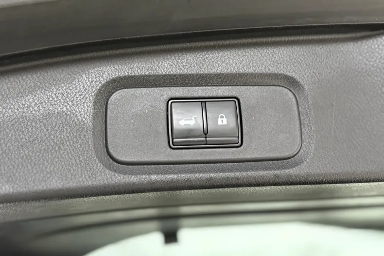Nissan Qashqai din 2023 cu 143.000 km - oferta NIS227980 - foto 37