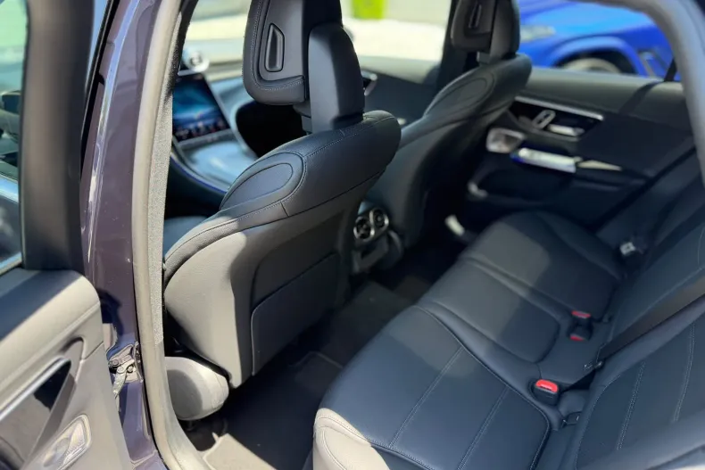Mercedes-Benz GLC (Clasa GLC) din 2023 cu 13.883 km - oferta MER227988 - foto 17